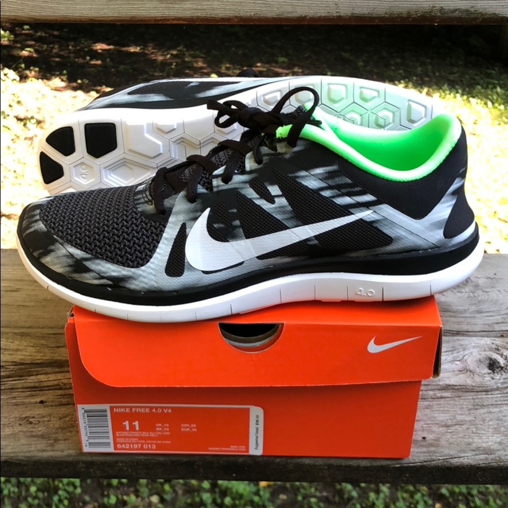 NEW Nike Free 4.0 V4 | Size 11 Black White Green